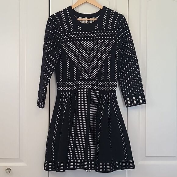 Top Shop Geometric Pattern Fit And Flare Knitted Mini Dress Black White Size US8 - Picture 4 of 14